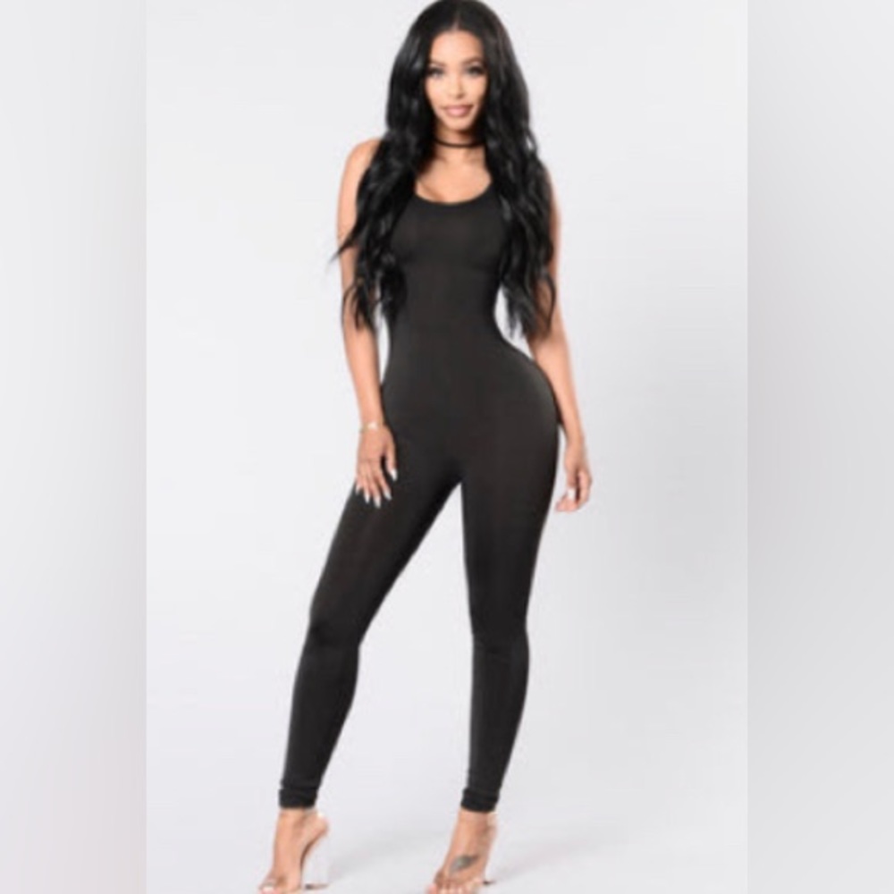 Fashion Nova Black bodysuit -sold